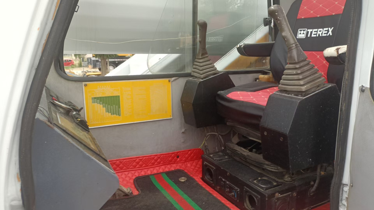 TEREX TTC070G 70ton - Mobilkran: das Bild 4 TEREX TTC070G 70ton - Mobilkran: das Bild 4
