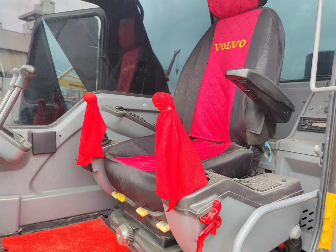 VOLVO EC240 - Kettenbagger: das Bild 3 VOLVO EC240 - Kettenbagger: das Bild 3