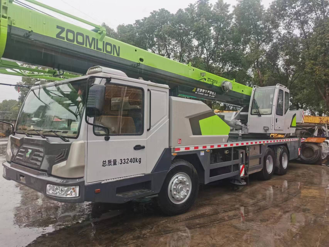 ZOOMLION ZTC 251V - Kran: das Bild 3 ZOOMLION ZTC 251V - Kran: das Bild 3