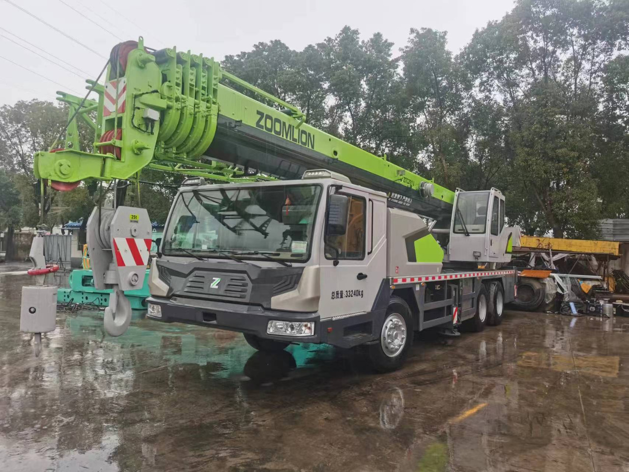 ZOOMLION ZTC 251V - Kran: das Bild 1 ZOOMLION ZTC 251V - Kran: das Bild 1