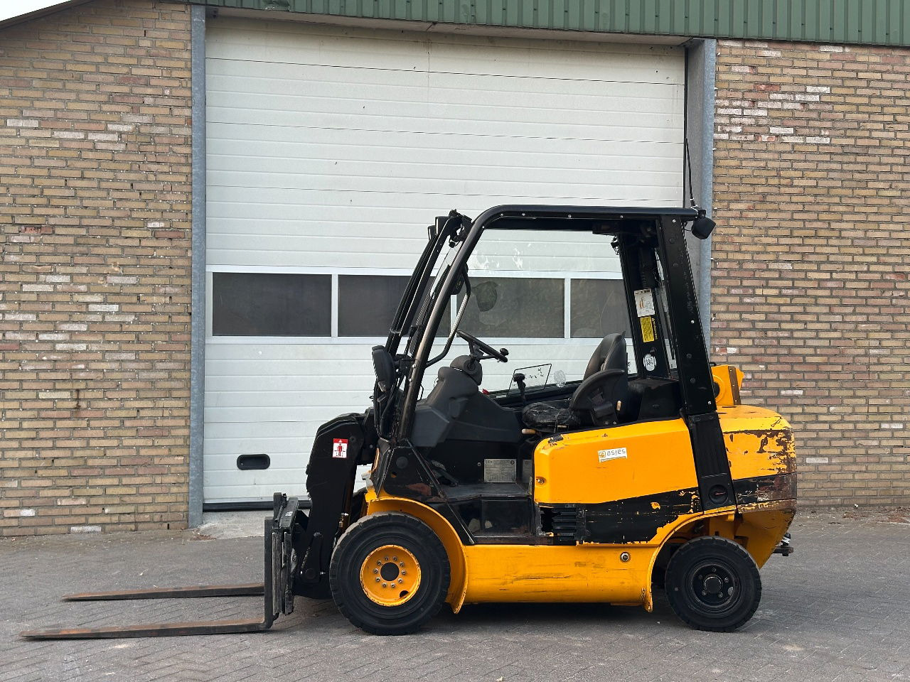 JCB TLT 2,5D - Gabelstapler: das Bild 2 JCB TLT 2,5D - Gabelstapler: das Bild 2
