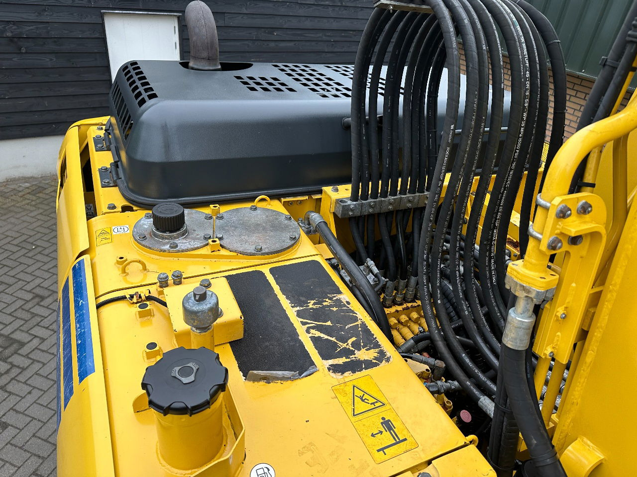 Mobilbagger Komatsu PW160-8: das Bild 23