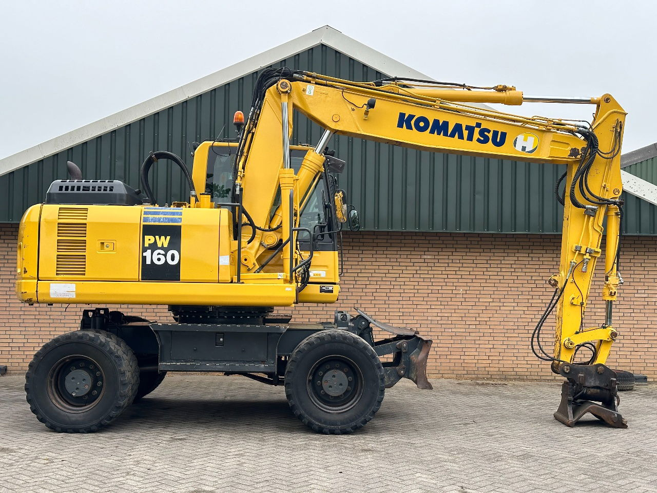 Mobilbagger Komatsu PW160-8: das Bild 7
