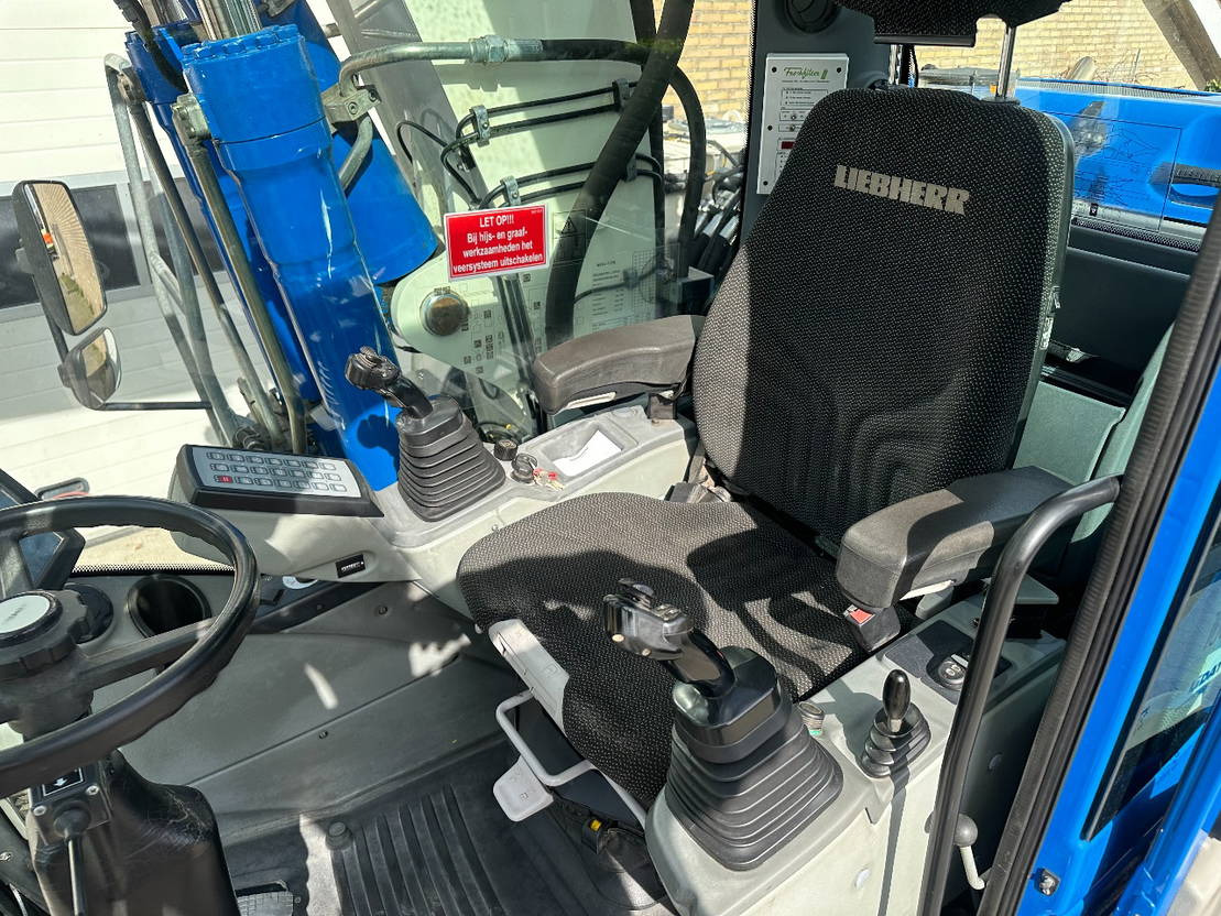 Mobilbagger Liebherr A914: das Bild 8