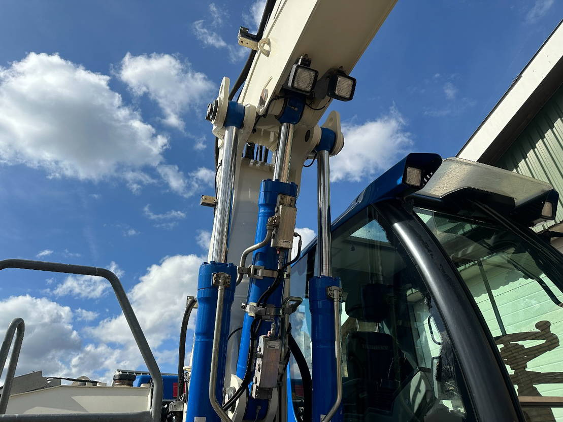 Mobilbagger Liebherr A914: das Bild 23