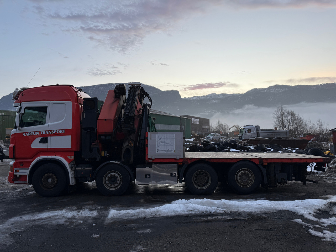 Scania R560 - Autokran, Pritsche LKW: das Bild 3 Scania R560 - Autokran, Pritsche LKW: das Bild 3