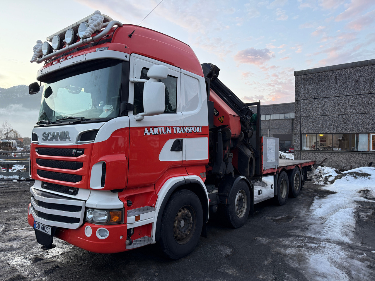 Scania R560 - Autokran, Pritsche LKW: das Bild 1 Scania R560 - Autokran, Pritsche LKW: das Bild 1