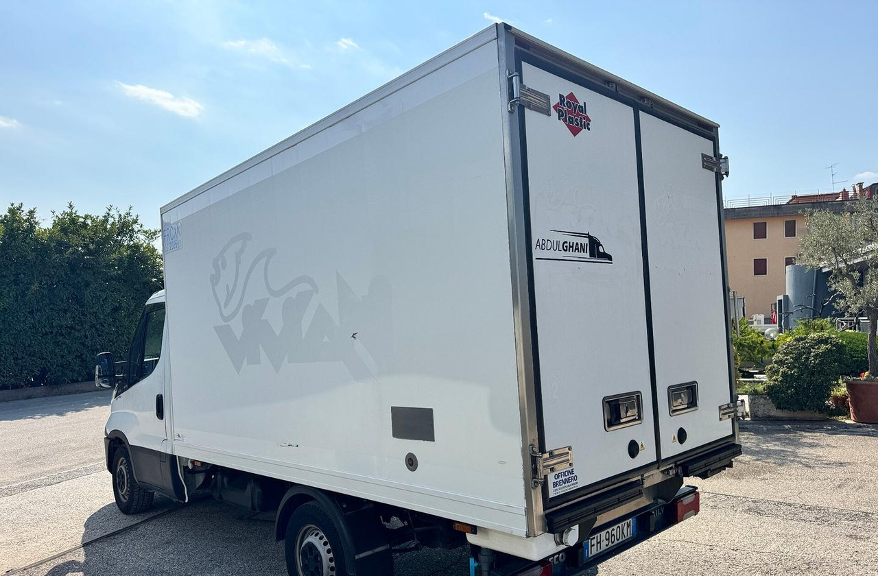 IVECO DAILY 35S15 - FRIGO FRC - PATENTE B - Kühltransporter: das Bild 4 IVECO DAILY 35S15 - FRIGO FRC - PATENTE B - Kühltransporter: das Bild 4