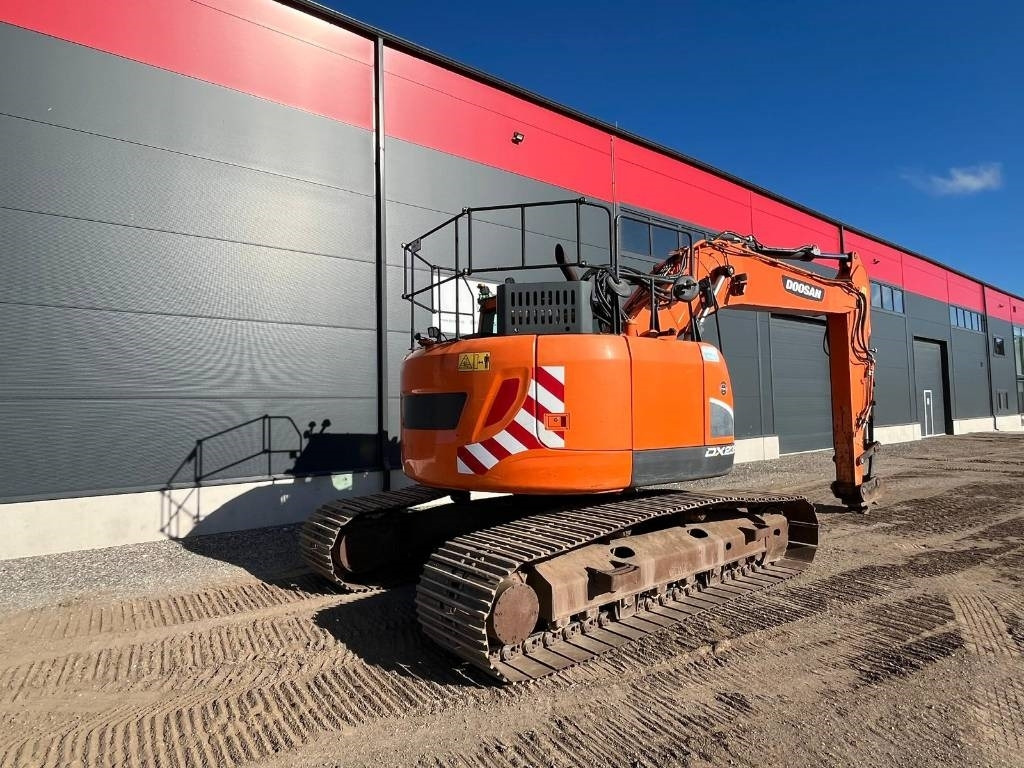 Doosan DX 235 LCR-5 - Kettenbagger: das Bild 4 Doosan DX 235 LCR-5 - Kettenbagger: das Bild 4