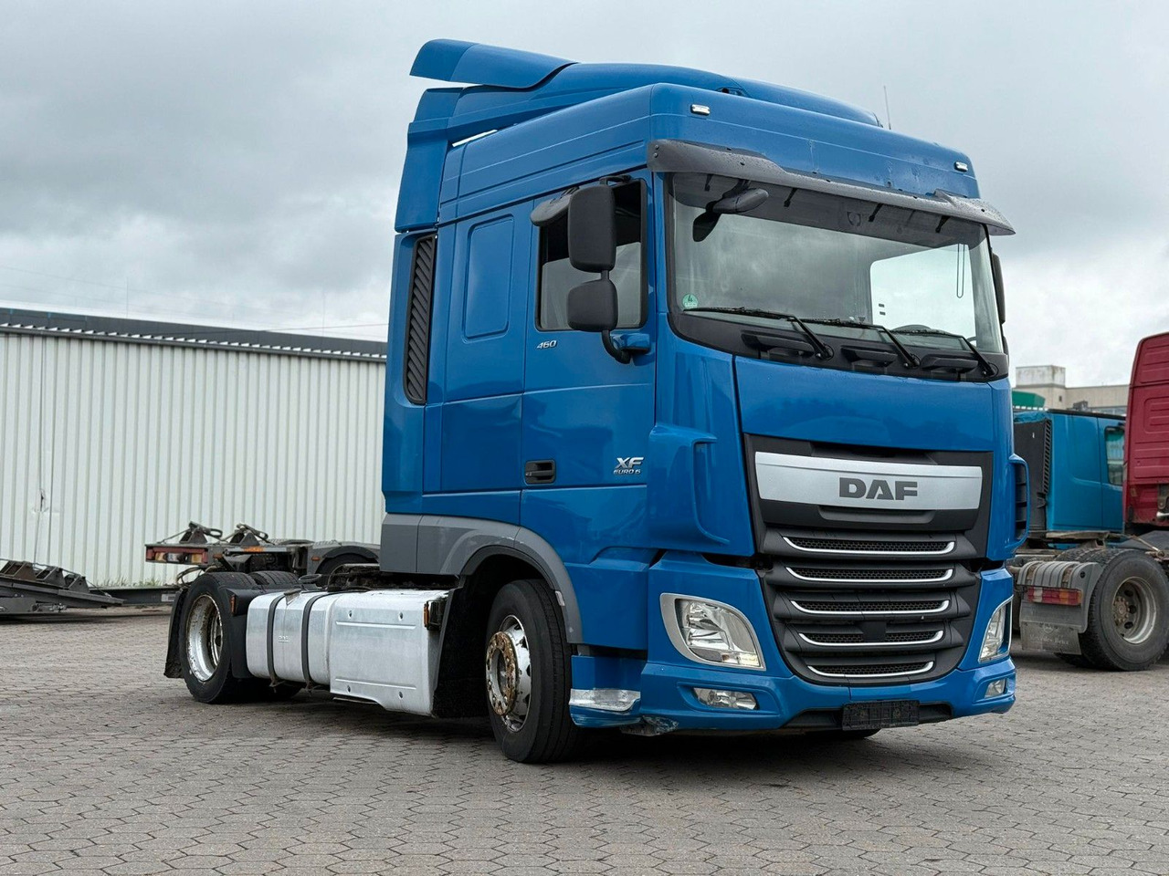 DAF XF 460 Low +Retarter+2xTank - Sattelzugmaschine: das Bild 3 DAF XF 460 Low +Retarter+2xTank - Sattelzugmaschine: das Bild 3