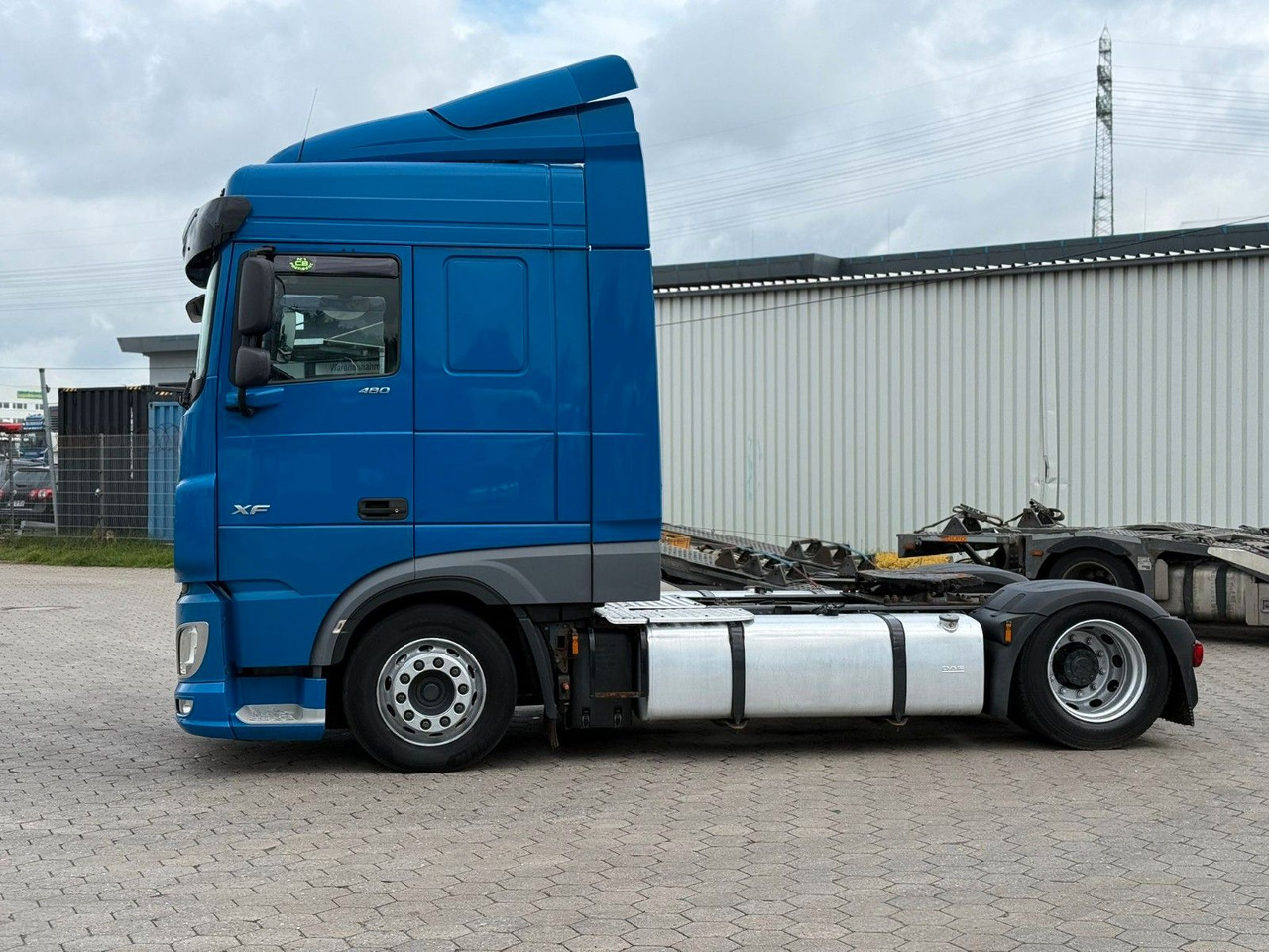 DAF XF 480 Low +Retarter+2xTank - Sattelzugmaschine: das Bild 5 DAF XF 480 Low +Retarter+2xTank - Sattelzugmaschine: das Bild 5