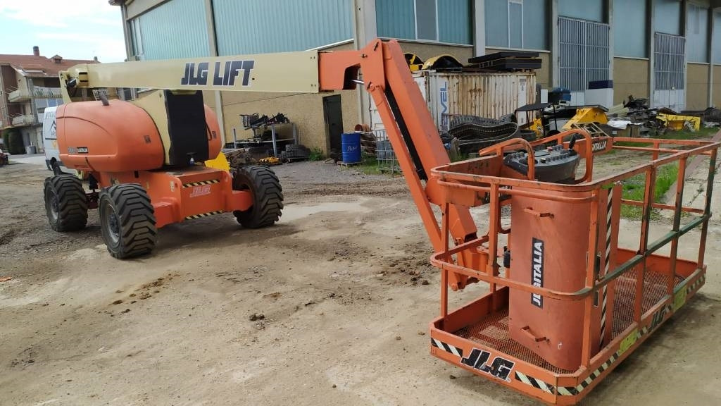 JLG 800 AJ - Gelenkarmbühne: das Bild 3 JLG 800 AJ - Gelenkarmbühne: das Bild 3