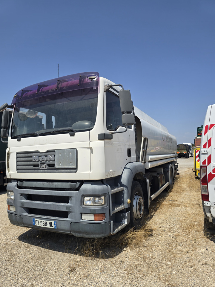 MAN TGA 26-320 - Tankwagen: das Bild 1 MAN TGA 26-320 - Tankwagen: das Bild 1