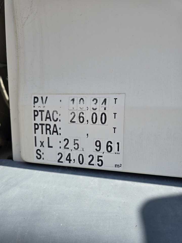 MAN TGA 26-320 - Tankwagen: das Bild 2 MAN TGA 26-320 - Tankwagen: das Bild 2