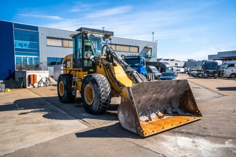 Caterpillar CAT 924G // GODET 3m3 - Radlader: das Bild 2 Caterpillar CAT 924G // GODET 3m3 - Radlader: das Bild 2