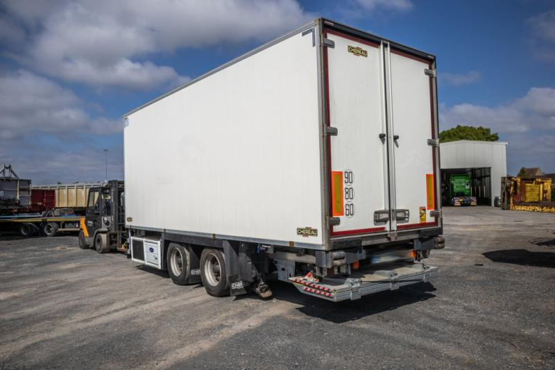 Chereau CHEREAU+CARRIER+DHOLLANDIA 2.5 T. - Koffer Anhänger: das Bild 2 Chereau CHEREAU+CARRIER+DHOLLANDIA 2.5 T. - Koffer Anhänger: das Bild 2
