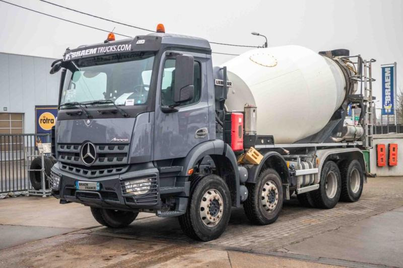 Mercedes AROCS 3236 BB+LIEBHERR 9M3 - Fahrmischer: das Bild 1 Mercedes AROCS 3236 BB+LIEBHERR 9M3 - Fahrmischer: das Bild 1