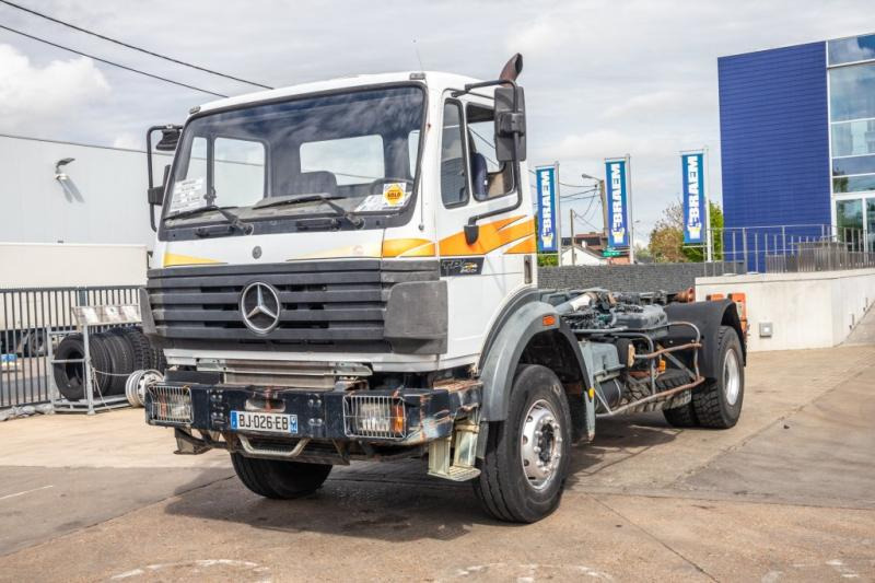 Mercedes SK 2024 HN - Abrollkipper: das Bild 1 Mercedes SK 2024 HN - Abrollkipper: das Bild 1