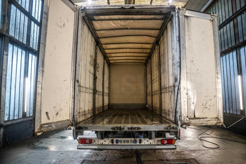 ROBUSTE-KAISER GRAND VOLUME+TOIT DECOUVRABLE - Planenanhänger: das Bild 5 ROBUSTE-KAISER GRAND VOLUME+TOIT DECOUVRABLE - Planenanhänger: das Bild 5