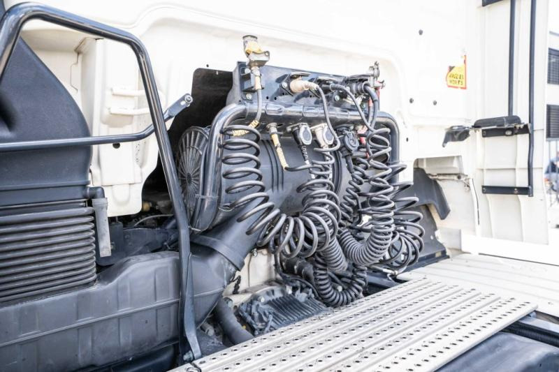 MAN TGX 18.480 XLX BLS+INTARDER - Sattelzugmaschine: das Bild 4 MAN TGX 18.480 XLX BLS+INTARDER - Sattelzugmaschine: das Bild 4