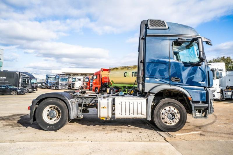 Mercedes AROCS 1843 LS ( NO ACTROS)+BIG AXLE +HYDR. - Sattelzugmaschine: das Bild 3 Mercedes AROCS 1843 LS ( NO ACTROS)+BIG AXLE +HYDR. - Sattelzugmaschine: das Bild 3