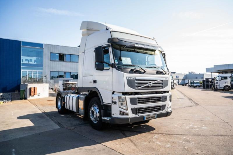 Volvo FM (FH) 460 GLOB +VOITH+KIPHYDR. - Sattelzugmaschine: das Bild 2 Volvo FM (FH) 460 GLOB +VOITH+KIPHYDR. - Sattelzugmaschine: das Bild 2