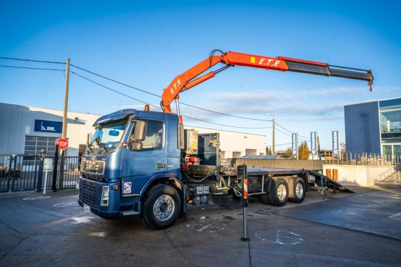 Volvo FM 300-6x2+FASSI 19t/m + 2EXT - Abschleppwagen: das Bild 1 Volvo FM 300-6x2+FASSI 19t/m + 2EXT - Abschleppwagen: das Bild 1
