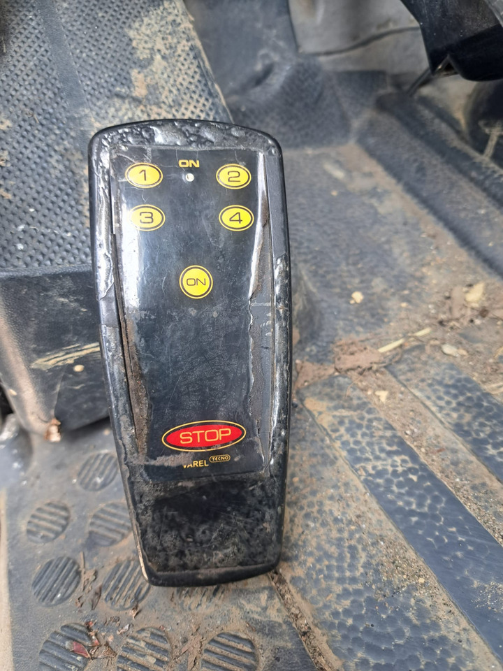 MERCEDES-BENZ 1823 - Autotransporter LKW: das Bild 3 MERCEDES-BENZ 1823 - Autotransporter LKW: das Bild 3