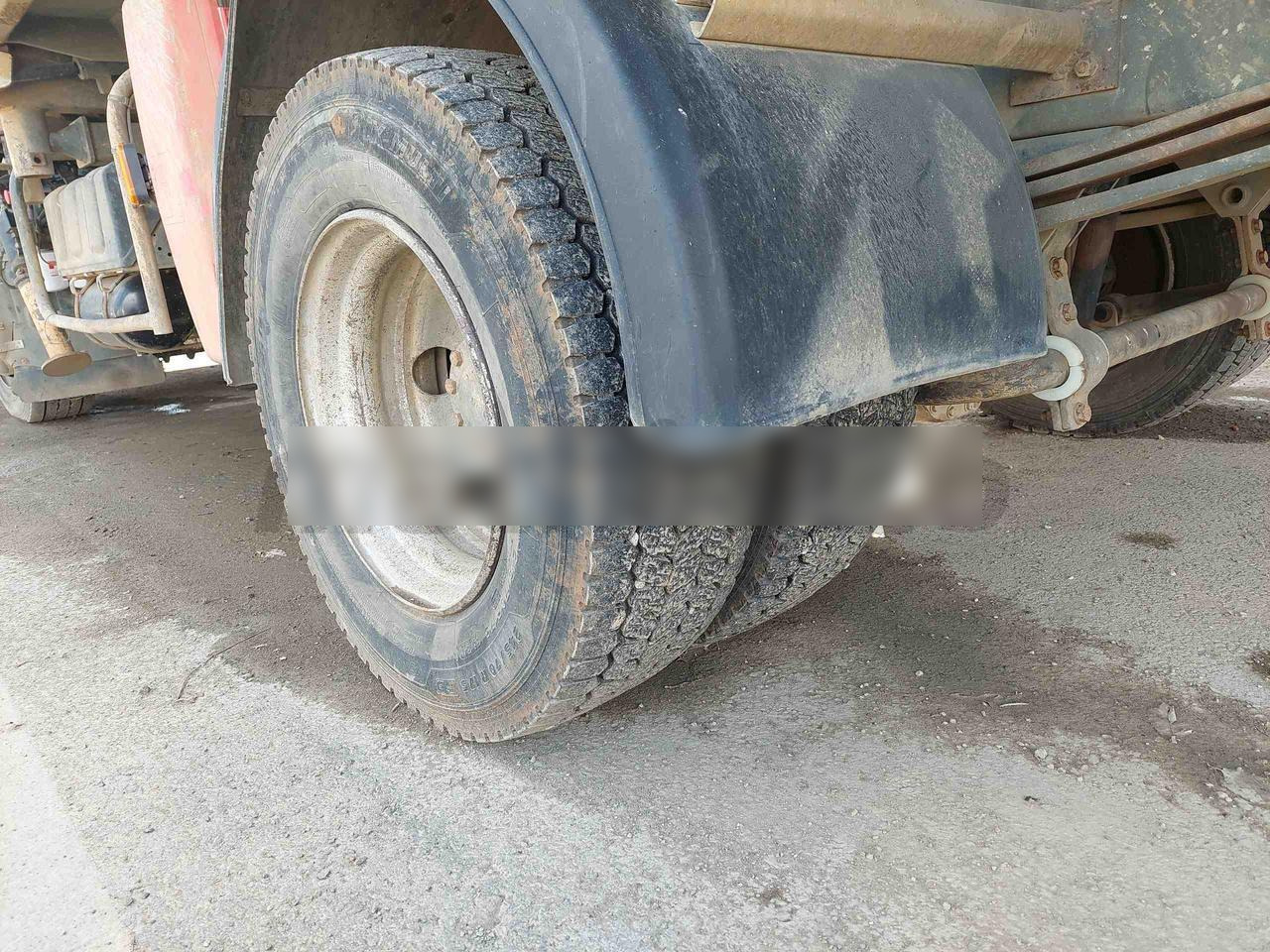 RENAULT MIDLUM 180 - Kipper: das Bild 2 RENAULT MIDLUM 180 - Kipper: das Bild 2