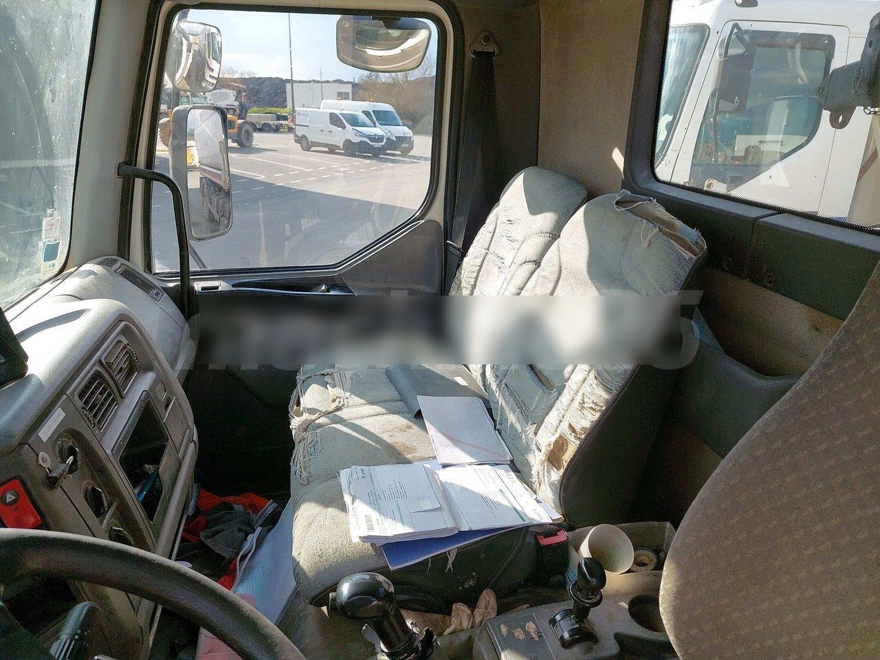 Kipper Für die Beförderung von Silo RENAULT MIDLUM 180: das Bild 7