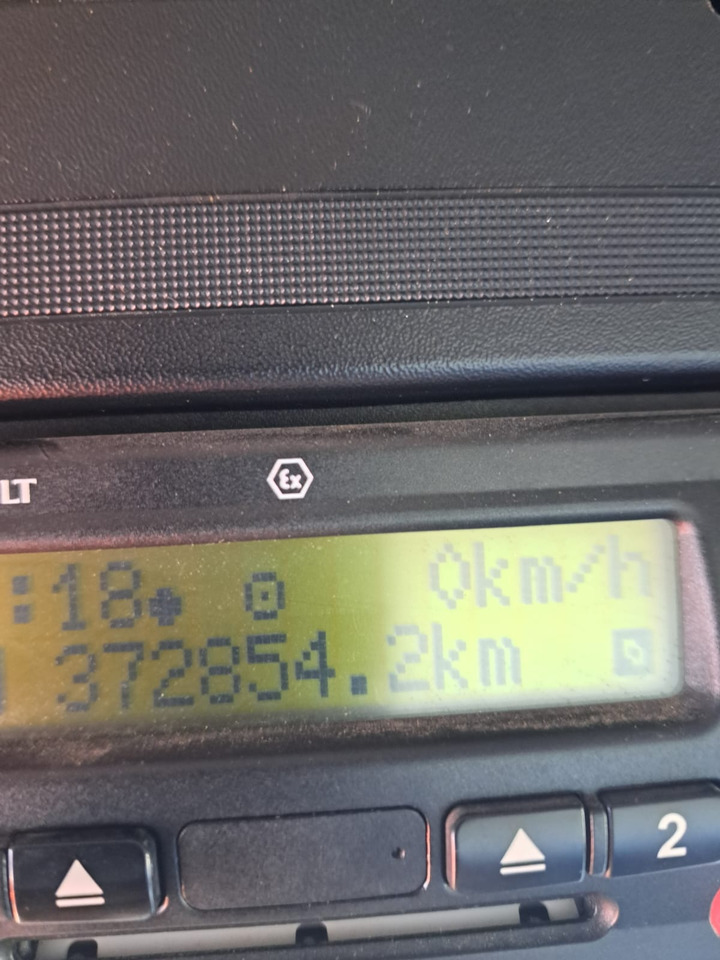 RENAULT MIDLUM 270 - Tankwagen: das Bild 2 RENAULT MIDLUM 270 - Tankwagen: das Bild 2