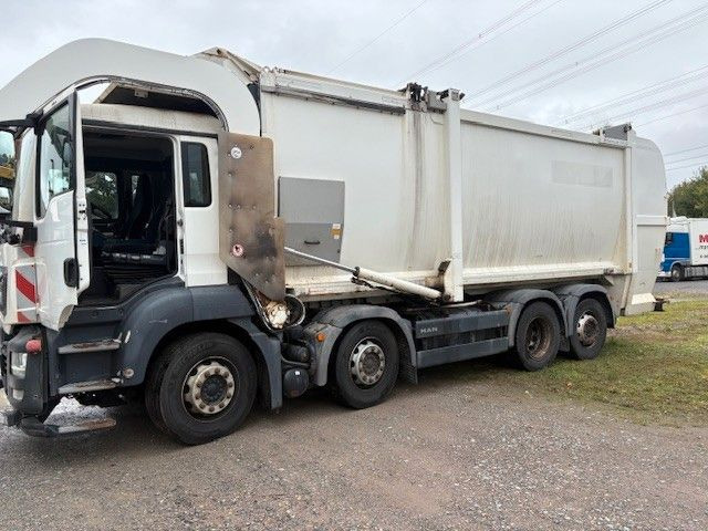 MAN 35.360 8x2 - Müllwagen: das Bild 2 MAN 35.360 8x2 - Müllwagen: das Bild 2