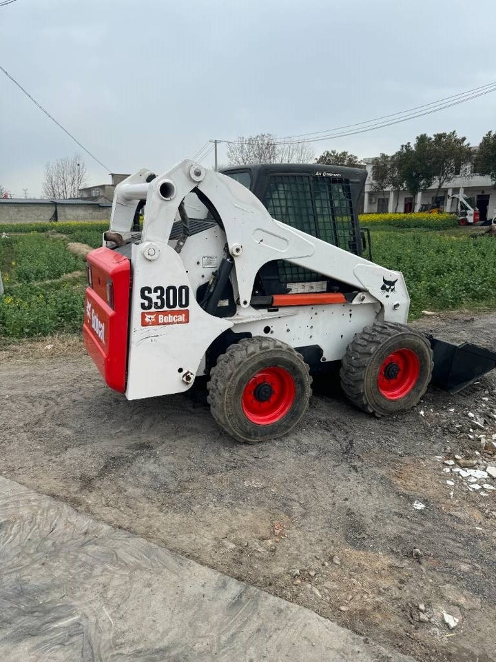 Bobcat S 300 - Kompaktlader: das Bild 3 Bobcat S 300 - Kompaktlader: das Bild 3