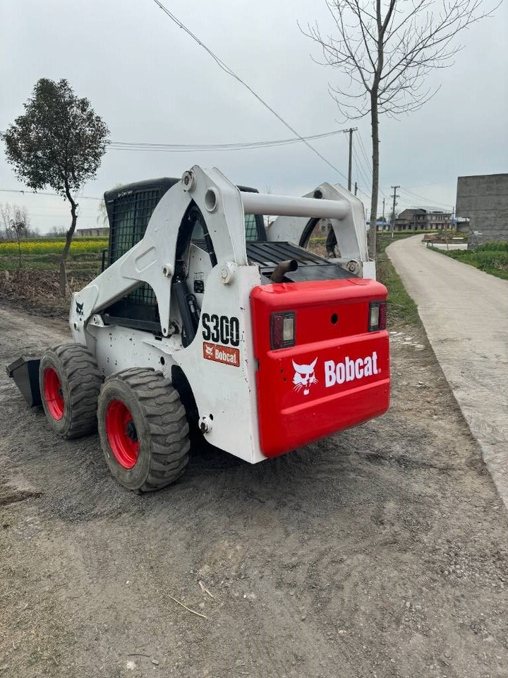 Bobcat S 300 - Kompaktlader: das Bild 4 Bobcat S 300 - Kompaktlader: das Bild 4
