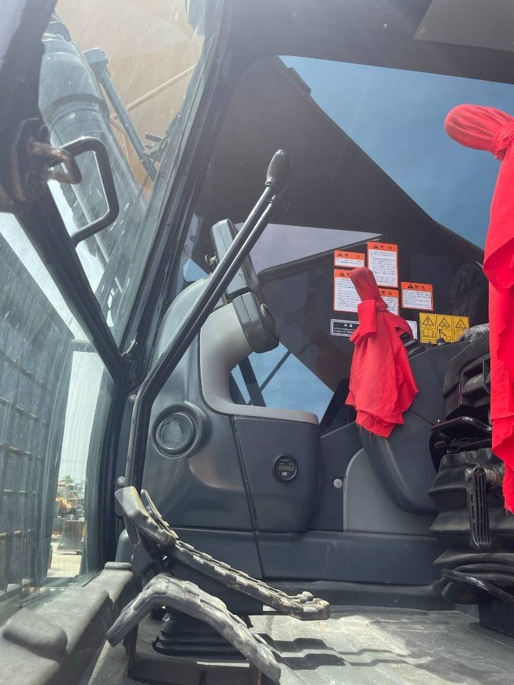 CAT 330D2 - Kettenbagger: das Bild 5 CAT 330D2 - Kettenbagger: das Bild 5