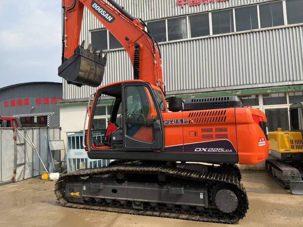 Doosan DX 225 LCA - Kettenbagger: das Bild 1 Doosan DX 225 LCA - Kettenbagger: das Bild 1