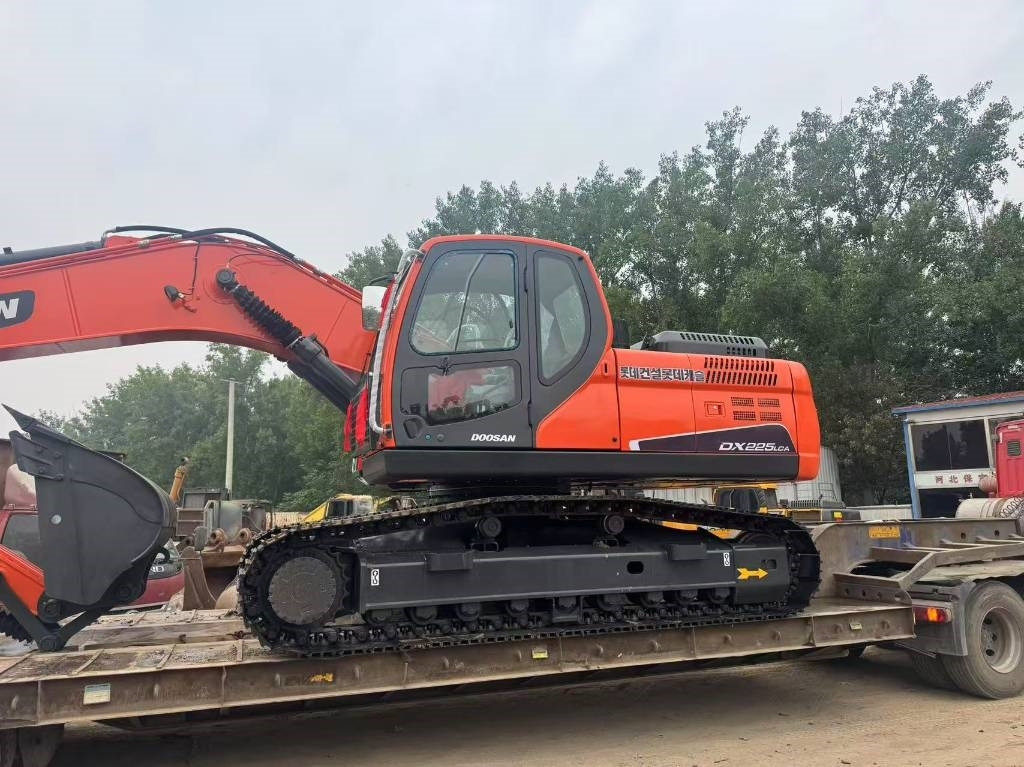 Doosan DX 225 LCA - Kettenbagger: das Bild 3 Doosan DX 225 LCA - Kettenbagger: das Bild 3