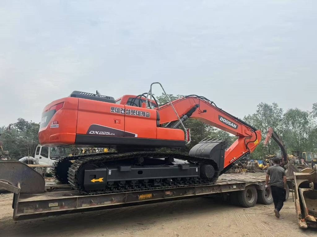 Doosan DX 225 LCA - Kettenbagger: das Bild 5 Doosan DX 225 LCA - Kettenbagger: das Bild 5