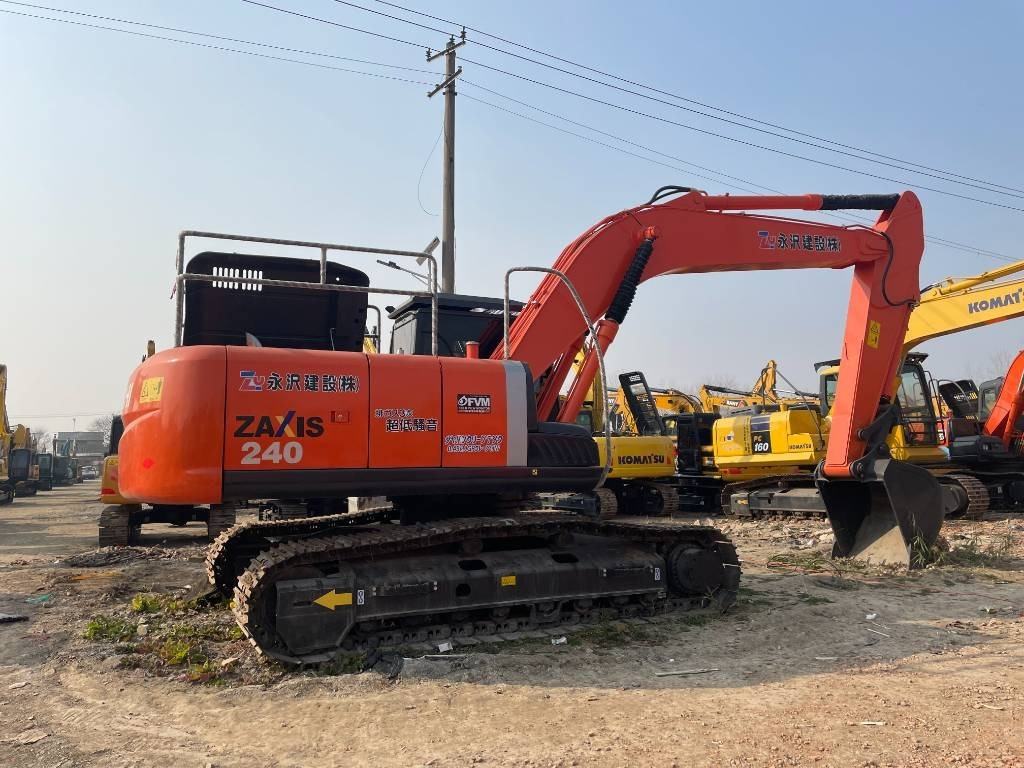 Hitachi ZX 240 - Kettenbagger: das Bild 3 Hitachi ZX 240 - Kettenbagger: das Bild 3