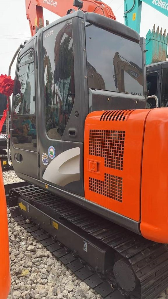 Hitachi ZX 60 - Minibagger: das Bild 3 Hitachi ZX 60 - Minibagger: das Bild 3