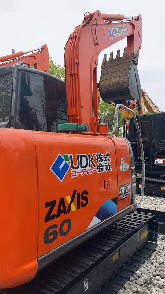 Hitachi ZX 60 - Minibagger: das Bild 5 Hitachi ZX 60 - Minibagger: das Bild 5