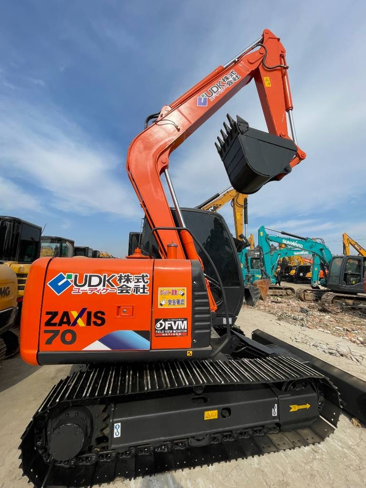 Hitachi ZX 70 - Minibagger: das Bild 1 Hitachi ZX 70 - Minibagger: das Bild 1