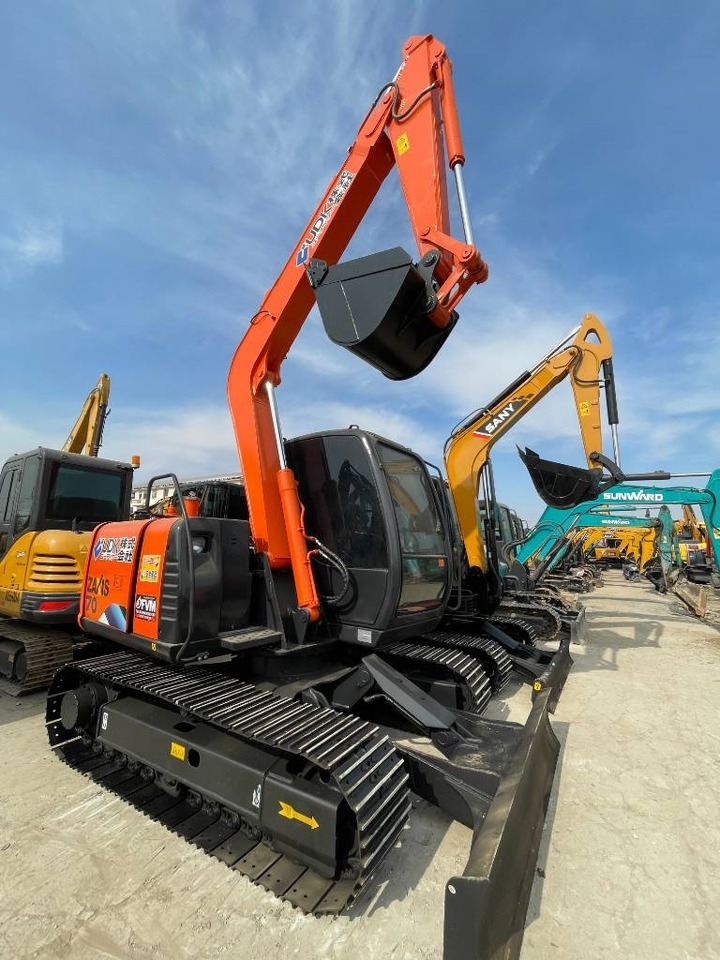 Hitachi ZX 70 - Minibagger: das Bild 4 Hitachi ZX 70 - Minibagger: das Bild 4