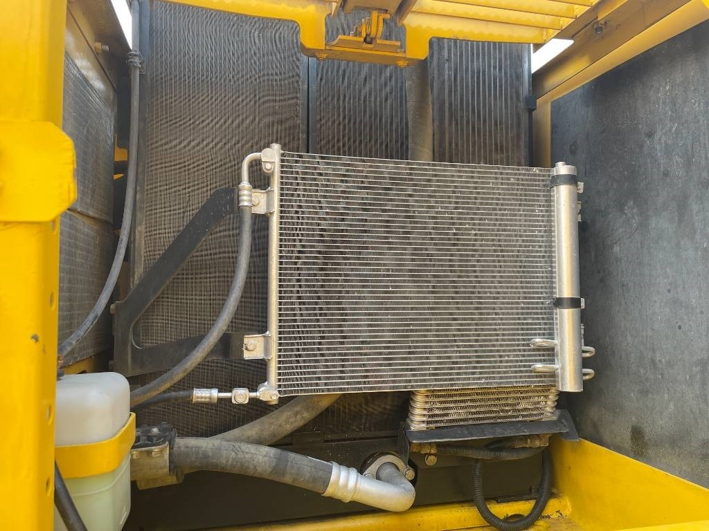 Komatsu PC 200 - Kettenbagger: das Bild 5 Komatsu PC 200 - Kettenbagger: das Bild 5