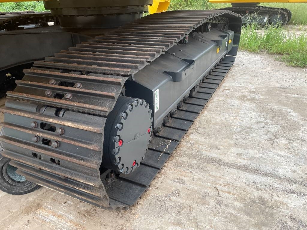 Komatsu PC 220 - Kettenbagger: das Bild 3 Komatsu PC 220 - Kettenbagger: das Bild 3
