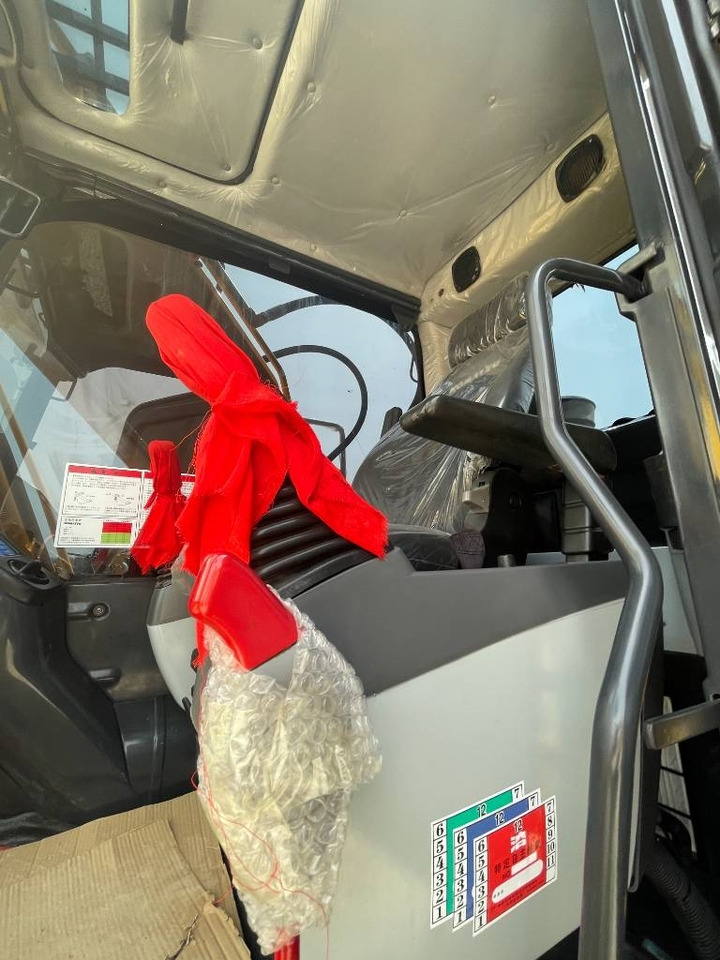 Komatsu PC 240 LC - Kettenbagger: das Bild 4 Komatsu PC 240 LC - Kettenbagger: das Bild 4