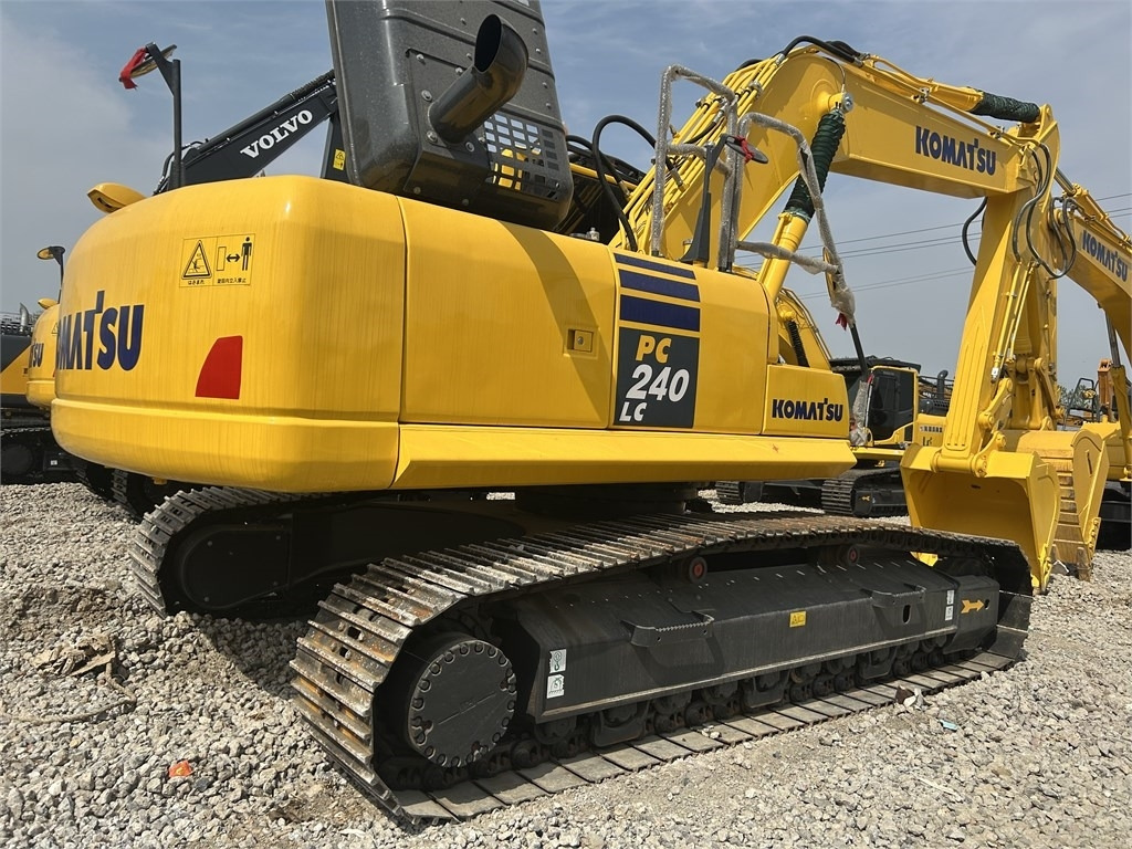 Komatsu PC240 - Kettenbagger: das Bild 5 Komatsu PC240 - Kettenbagger: das Bild 5