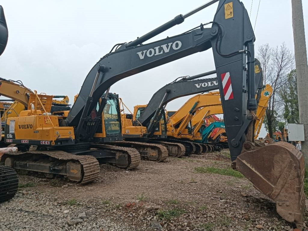 Volvo EC 210 - Kettenbagger: das Bild 2 Volvo EC 210 - Kettenbagger: das Bild 2