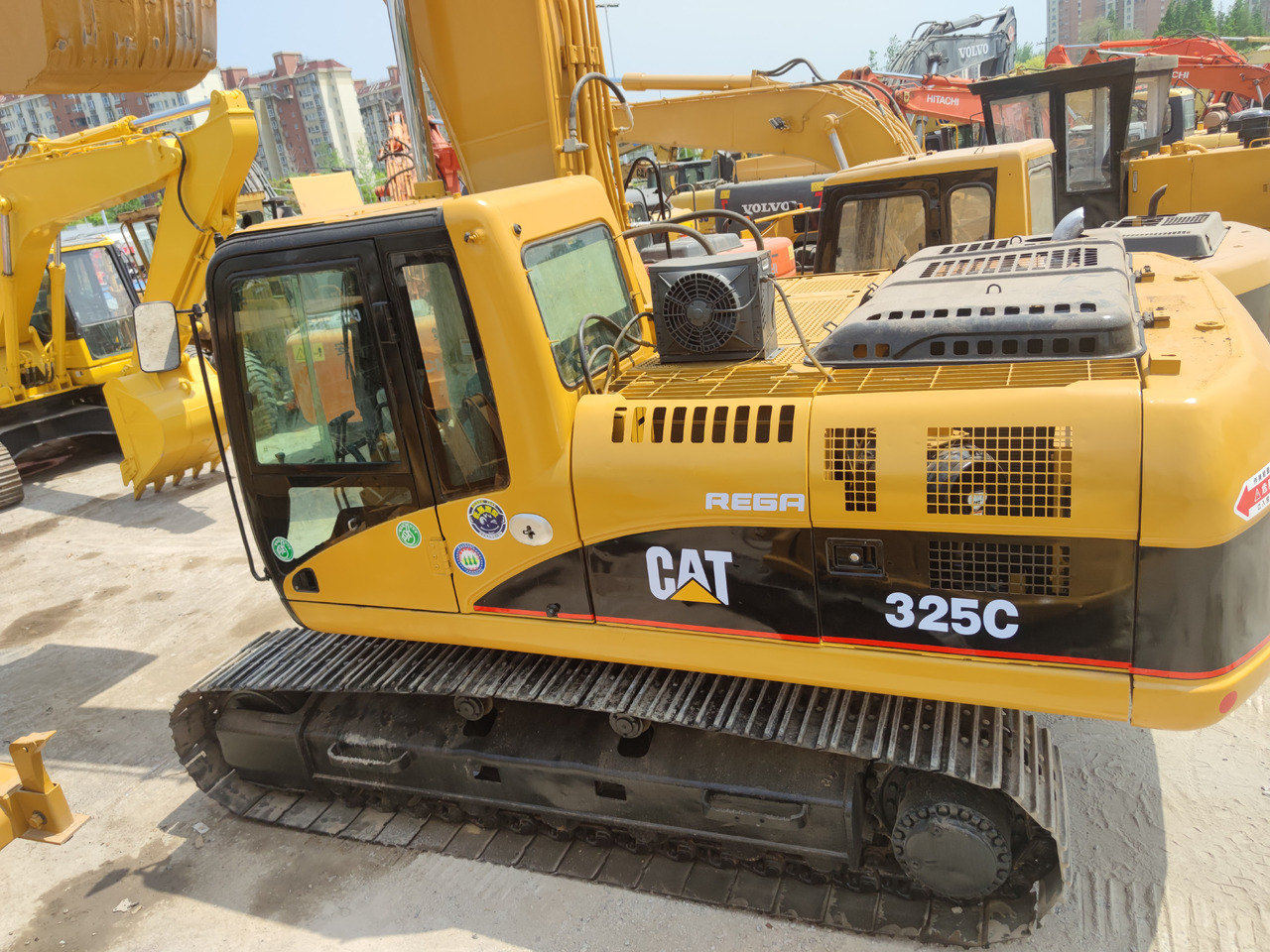 CATERPILLAR 325C - Kettenbagger: das Bild 1 CATERPILLAR 325C - Kettenbagger: das Bild 1