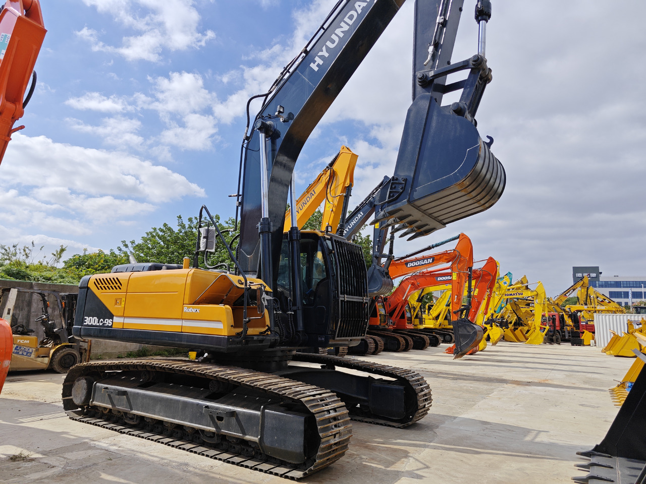 HYUNDAI R300LC-9S - Kettenbagger: das Bild 3 HYUNDAI R300LC-9S - Kettenbagger: das Bild 3